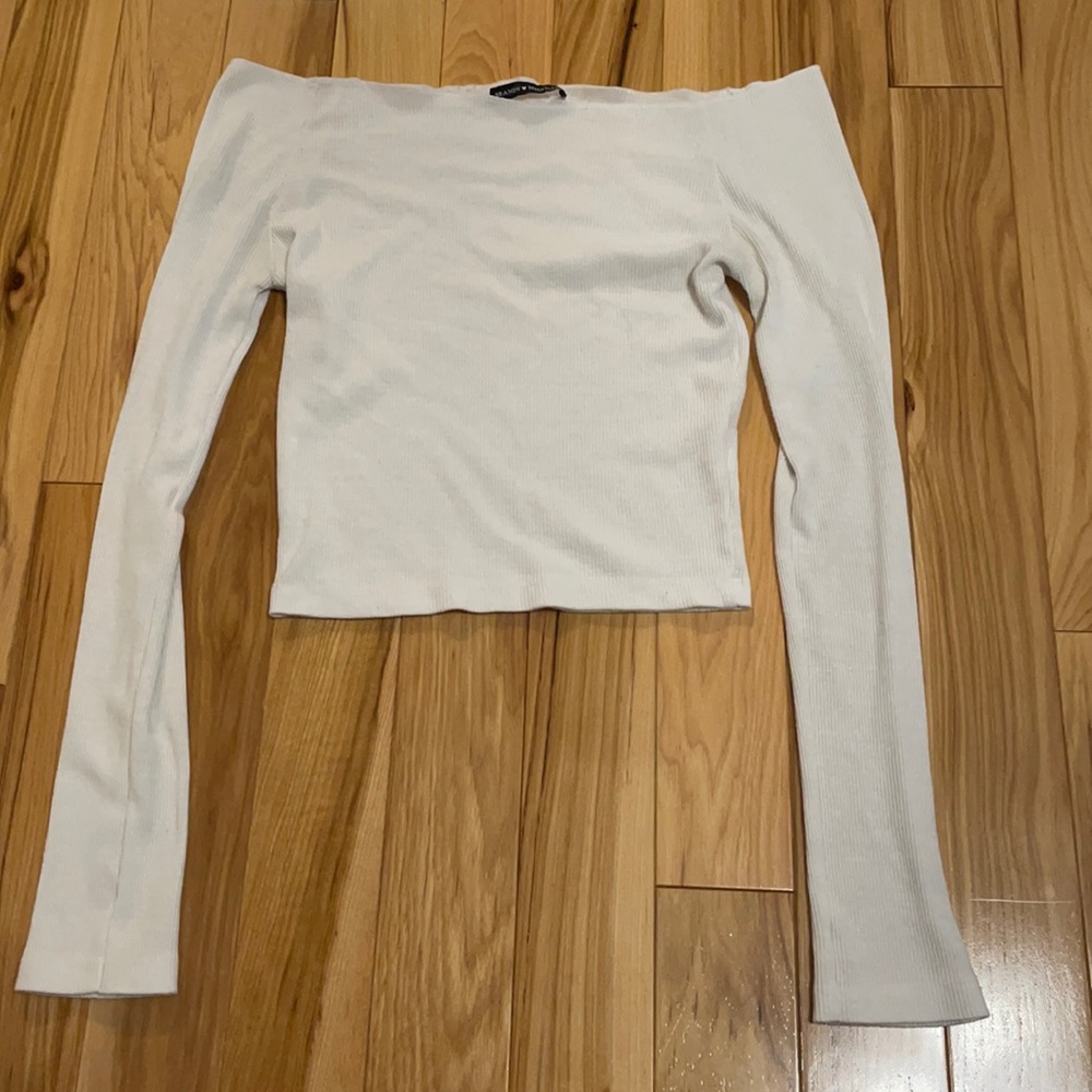 white brandy melville shoulder less top